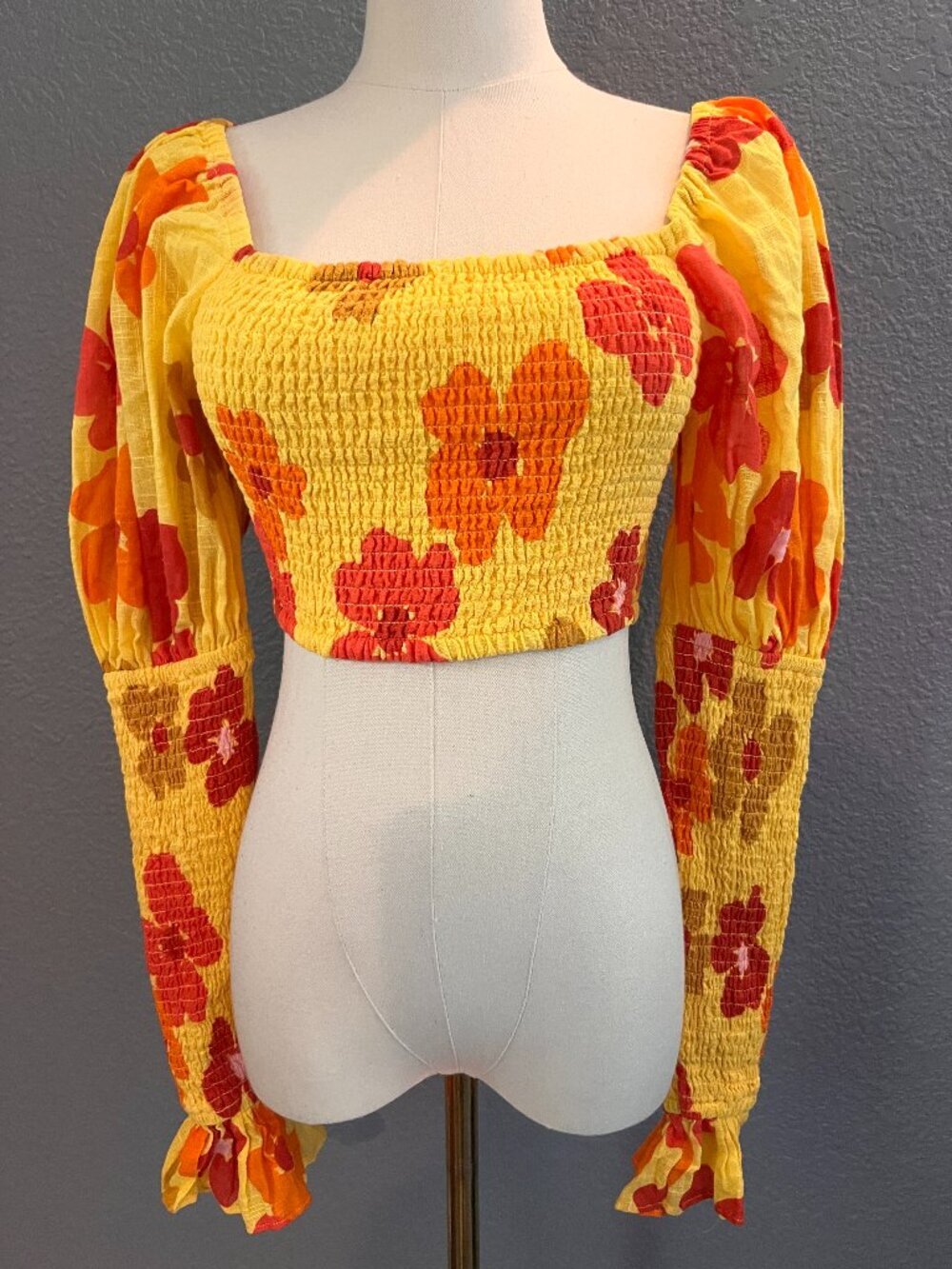 SABO SKIRT CO. SERINA SHIRRED SMOCKED TOP -60'S 70'S FLOWER PRINT - NWT - S